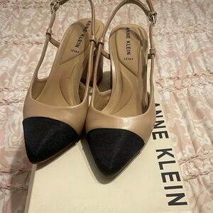 Anne Klein Black and Tan Slingback Heels